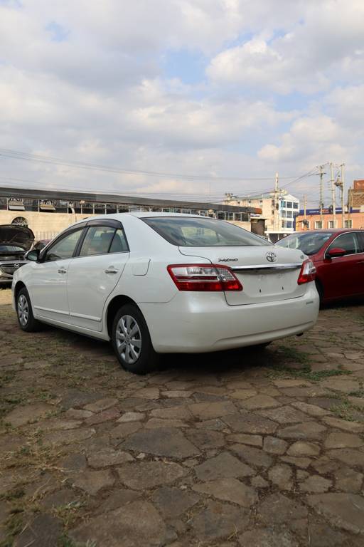 Toyota Premio